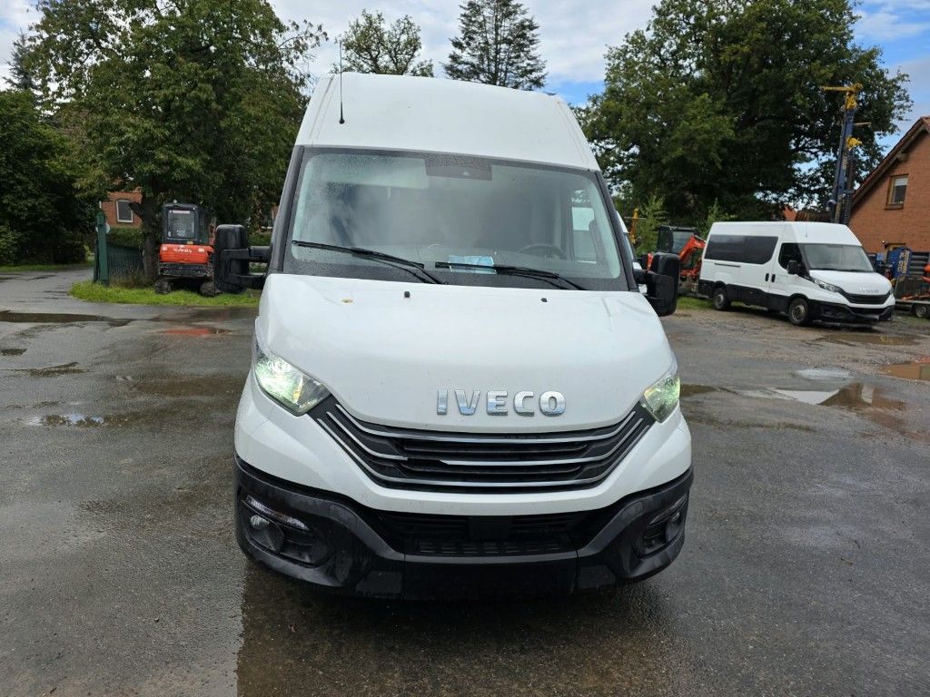 Fahrzeugabbildung Iveco 35S16 HiMatic, Klima Automat, 1+2 Sitzer, AHK