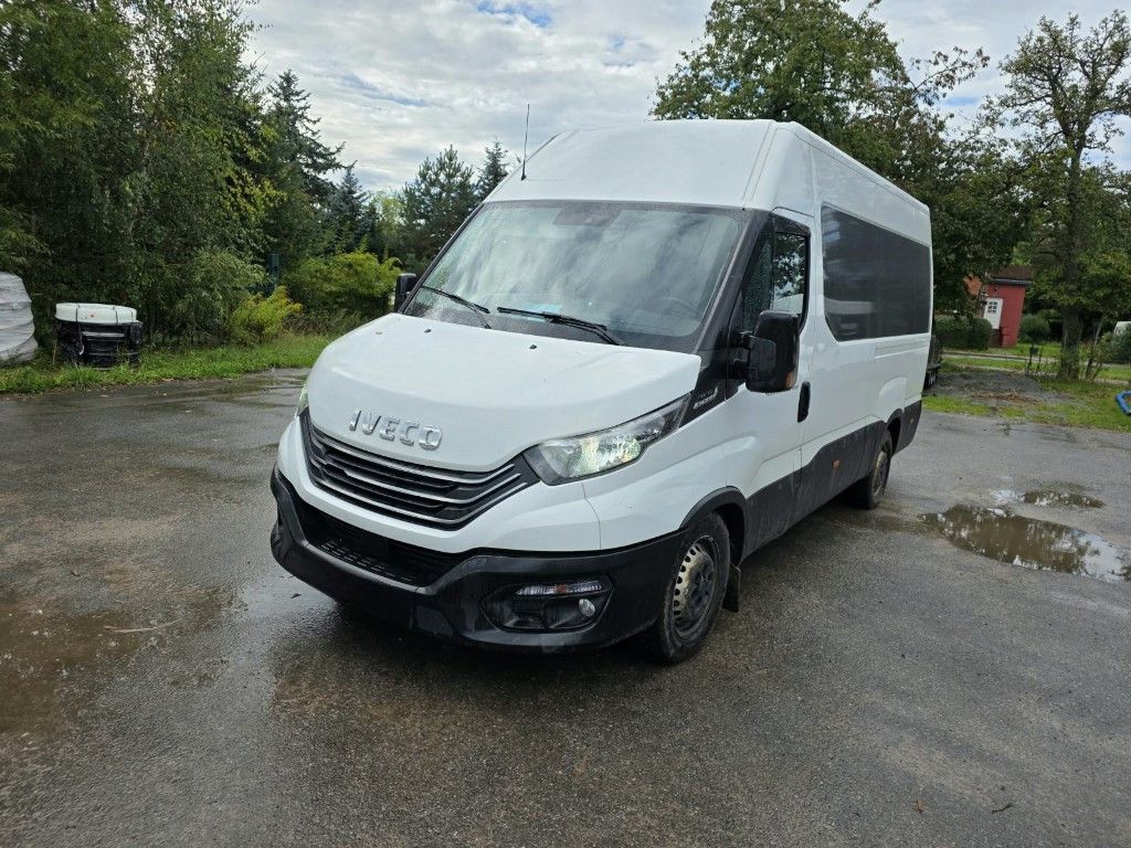Fahrzeugabbildung Iveco 35S16 HiMatic, Klima Automat, 1+2 Sitzer, AHK